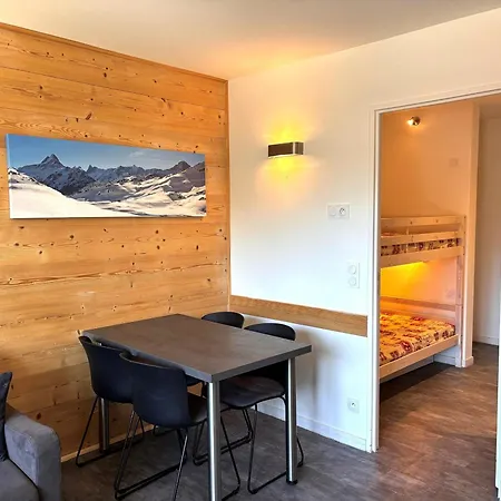 Renove Au Coeur De La Station Avec Balcon Sud, Proche Commerces Et Remontees Mecaniques - Fr-1-634-31 *