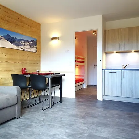 Renove Au Coeur De La Station Avec Balcon Sud, Proche Commerces Et Remontees Mecaniques - Fr-1-634-31 Apartment